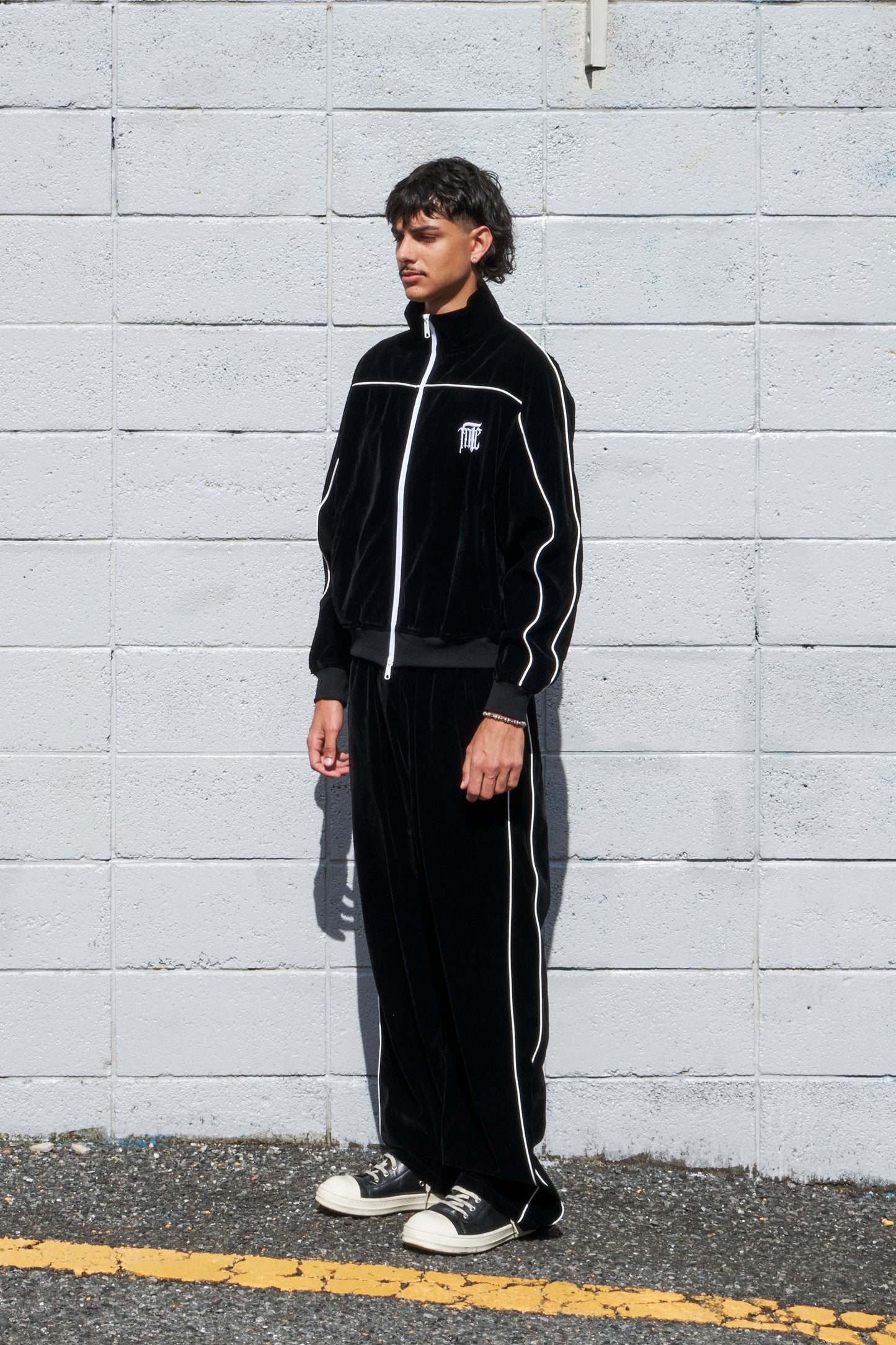 M2C Velvet Setup tops